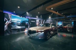 BMW首款純電動豪華房車丨BMW i7將豪華與電態科技完美結合